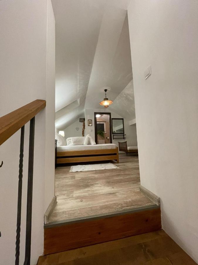 Apartament Yannis Apartment อัลบายูเลีย ภายนอก รูปภาพ