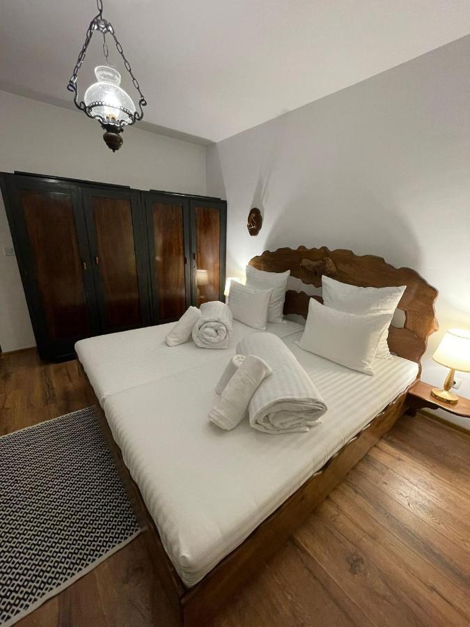 Apartament Yannis Apartment อัลบายูเลีย ภายนอก รูปภาพ