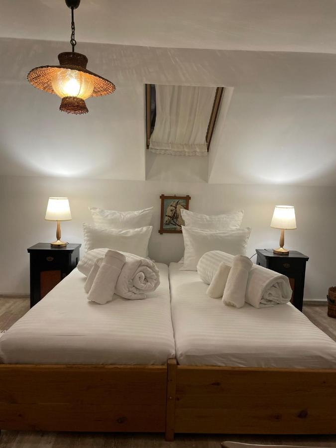 Apartament Yannis Apartment อัลบายูเลีย ภายนอก รูปภาพ