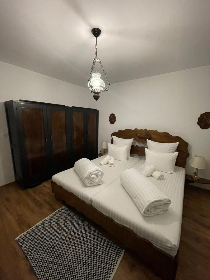 Apartament Yannis Apartment อัลบายูเลีย ภายนอก รูปภาพ