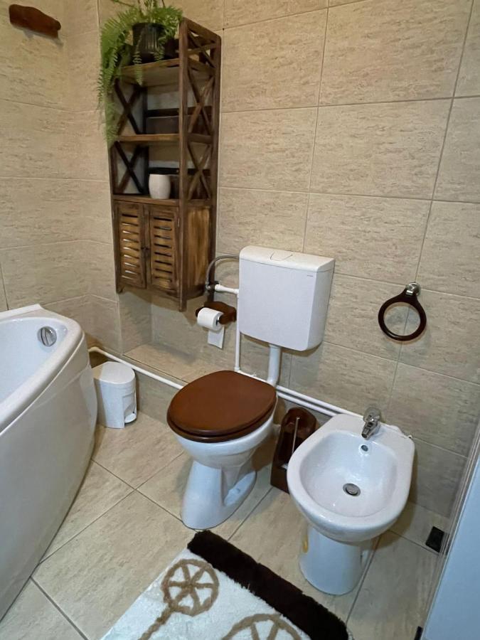 Apartament Yannis Apartment อัลบายูเลีย ภายนอก รูปภาพ