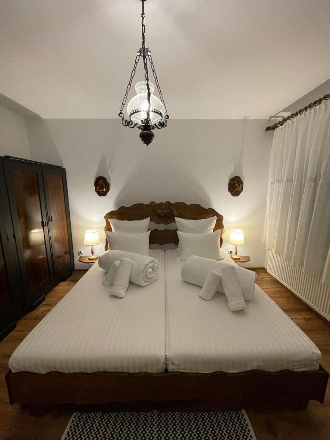 Apartament Yannis Apartment อัลบายูเลีย ภายนอก รูปภาพ