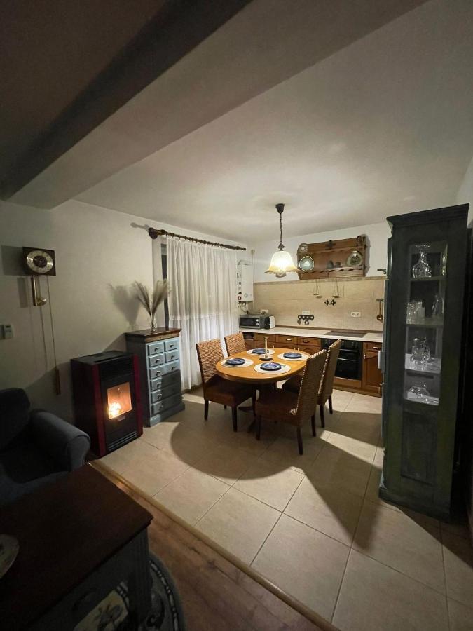 Apartament Yannis Apartment อัลบายูเลีย ภายนอก รูปภาพ