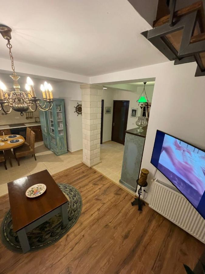 Apartament Yannis Apartment อัลบายูเลีย ภายนอก รูปภาพ