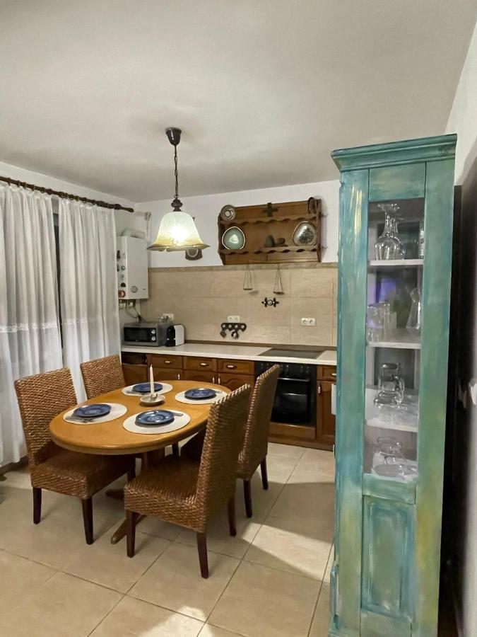 Apartament Yannis Apartment อัลบายูเลีย ภายนอก รูปภาพ