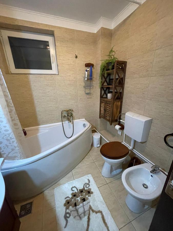 Apartament Yannis Apartment อัลบายูเลีย ภายนอก รูปภาพ