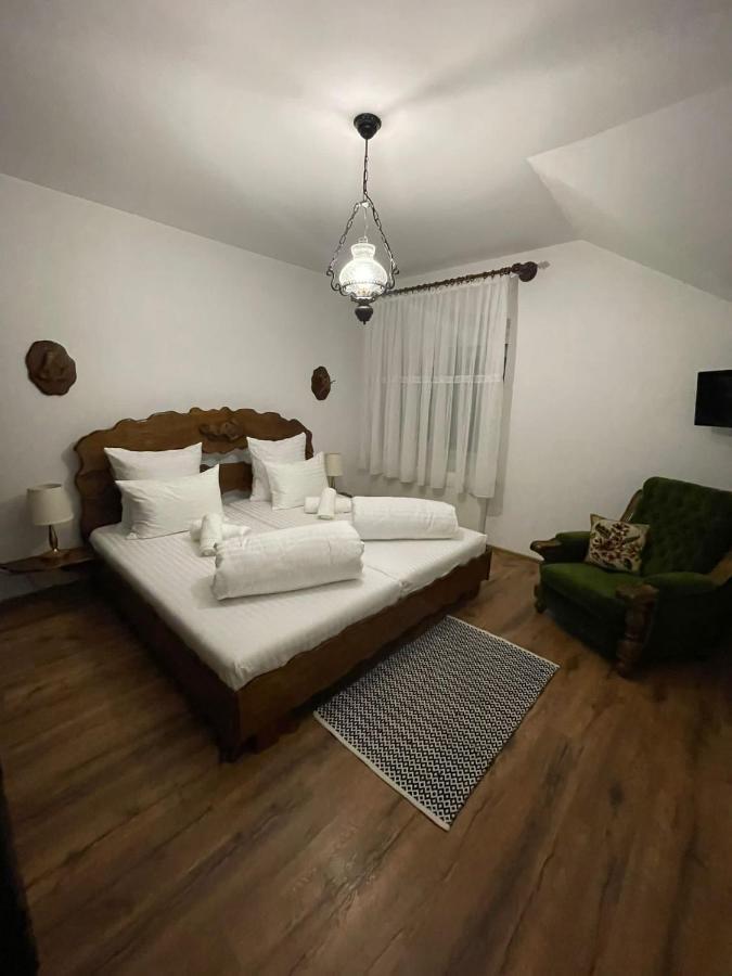 Apartament Yannis Apartment อัลบายูเลีย ภายนอก รูปภาพ
